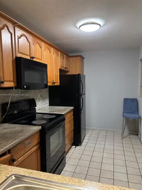 مجمع شقق ﻓﻲ ميامي، فلوريدا, Miami-Dade County