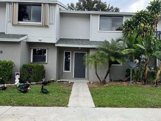 Townhouse - Greenacres City, Palm Beach County