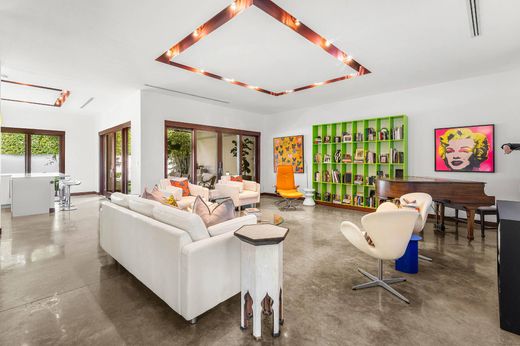 Residential complexes in Palm Beach, Florida