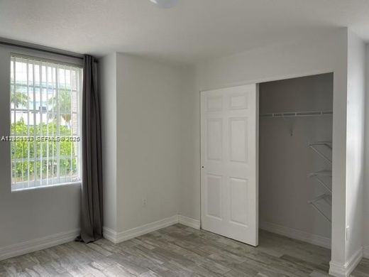 Residential complexes in Aventura, Miami-Dade