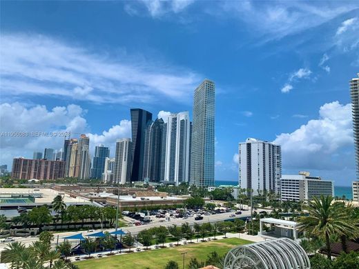Kamienica w Sunny Isles Beach, Miami-Dade County