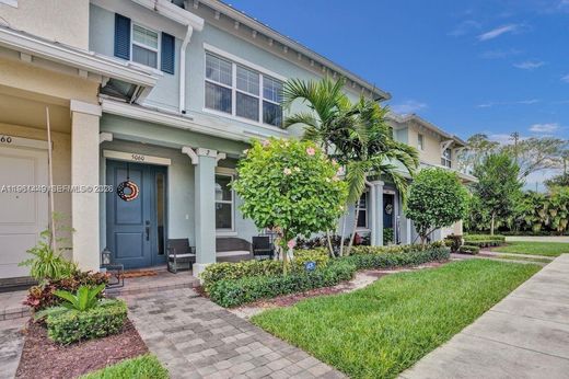 Townhouse in Hollywood, Broward County