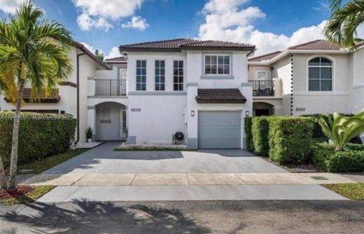 Şehir evi  Miami, Miami-Dade County