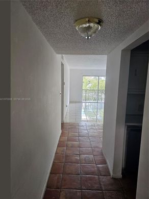 Residential complexes in North Miami, Miami-Dade