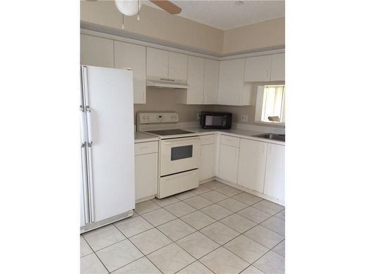 Complesso residenziale a Pembroke Pines, Broward County