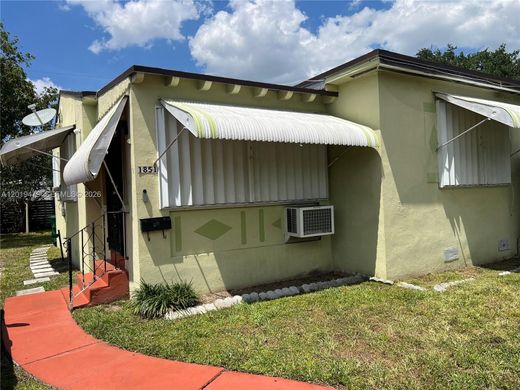 Villa - Miami Heights Trailer Park, Miami-Dade County