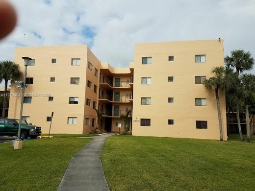 Residential complexes in Miami, Miami-Dade