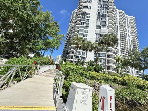 Residential complexes in Aventura, Miami-Dade