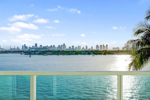 Residential complexes in Miami Beach, Miami-Dade