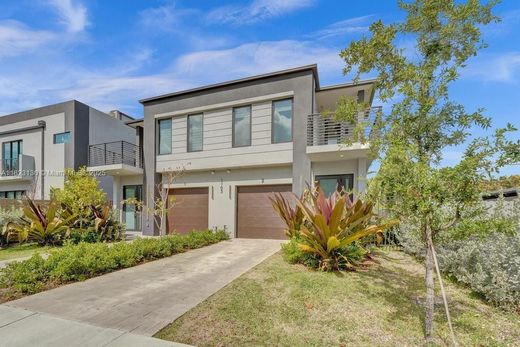 ‏בית בעיר ב  Fort Lauderdale, Broward County