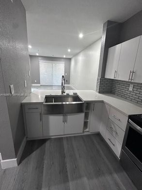 ‏בית בעיר ב  Hialeah, Miami-Dade County