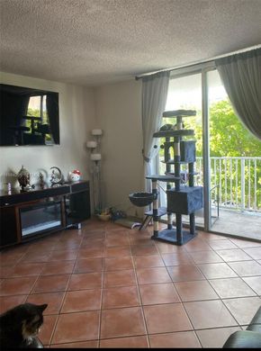 Residential complexes in North Bay Village, Miami-Dade