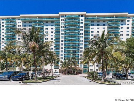 公寓楼  Sunny Isles Beach, Miami-Dade County