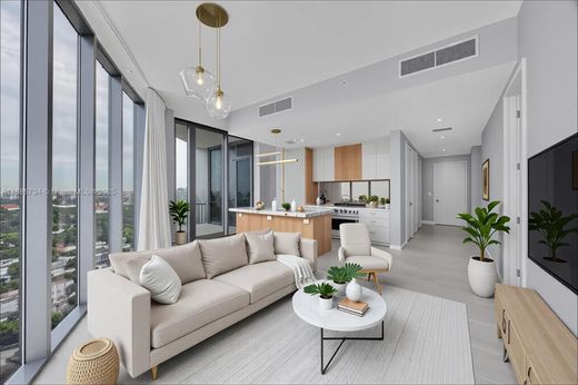 マイアミ, Miami-Dade Countyのアパートメント・コンプレックス