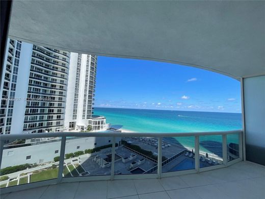 Residential complexes in Sunny Isles Beach, Miami-Dade