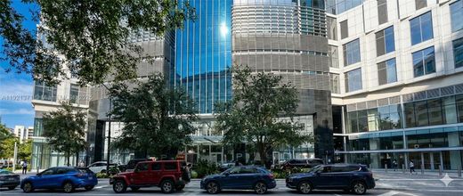 マイアミ, Miami-Dade Countyのアパートメント・コンプレックス