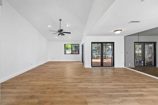 Villa in Cooper City, Broward County