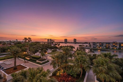 Residential complexes in Aventura, Miami-Dade