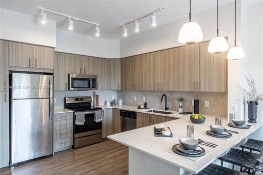 Residential complexes in Miami Gardens, Miami-Dade