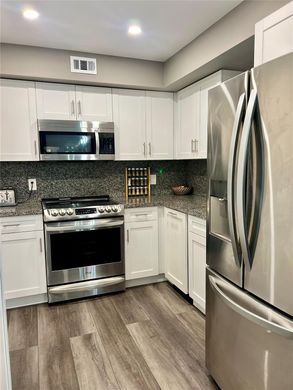 Residential complexes in Hollywood, Broward County