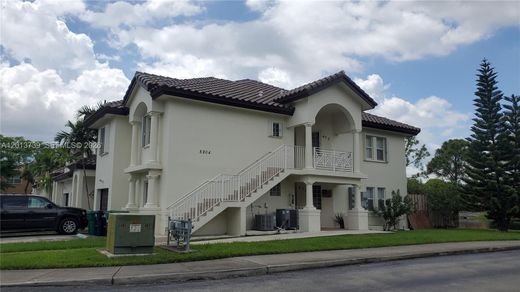 Complesso residenziale a Doral, Miami-Dade County