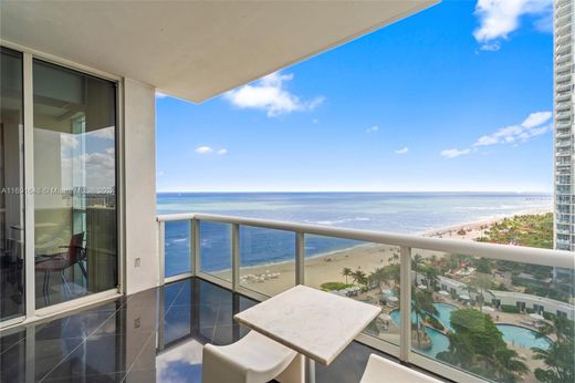 Жилой комплекс, Sunny Isles Beach, Miami-Dade County