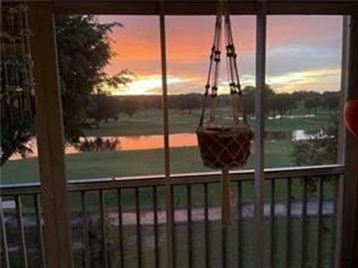 Residential complexes in Pembroke Pines, Broward County