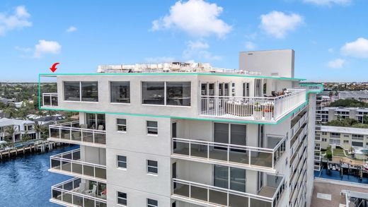 Residential complexes in Hillsboro Beach, Broward County