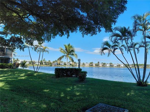 Residential complexes in Homestead, Miami-Dade