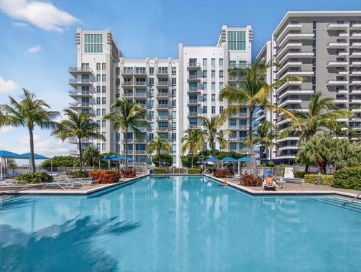 公寓楼  West Palm Beach, Palm Beach County