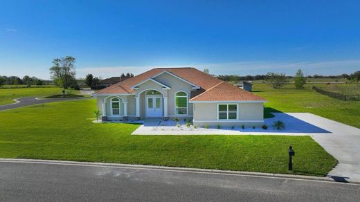 Villa in Belleview Mobile Home Park, Marion County