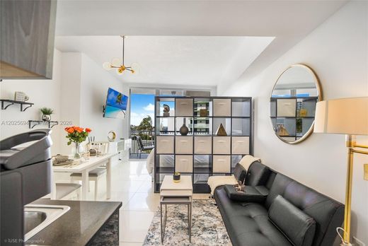Complesso residenziale a Miami, Miami-Dade County