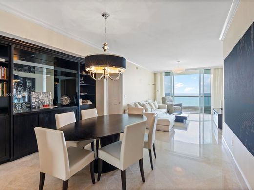 Жилой комплекс, Sunny Isles Beach, Miami-Dade County