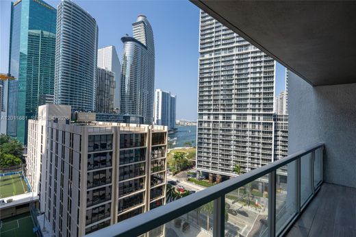 Kamienica w Miami, Miami-Dade County