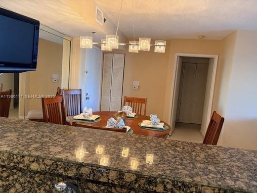 Жилой комплекс, Aventura, Miami-Dade County