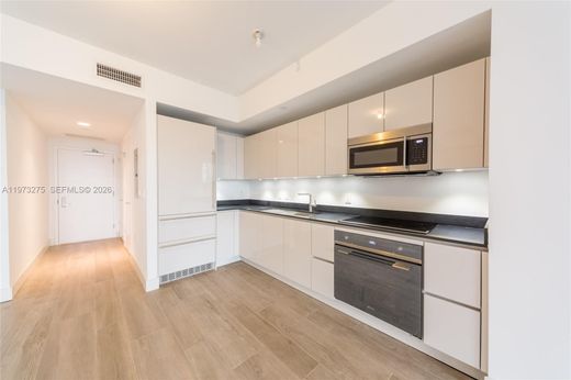 Kamienica w Miami, Miami-Dade County