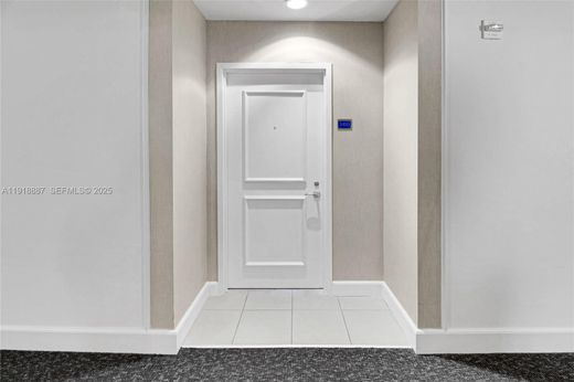 Жилой комплекс, Hallandale Beach, Broward County