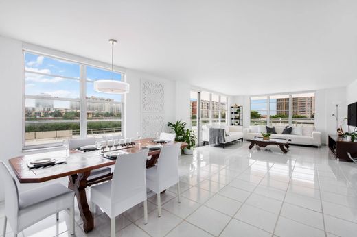 Complesso residenziale a Sunny Isles Beach, Miami-Dade County