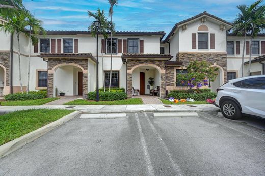 Casa adosada en Hialeah, Miami-Dade County