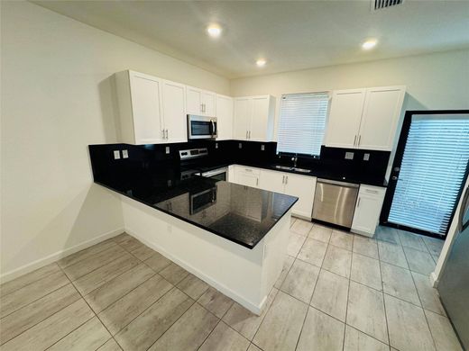 ‏בית בעיר ב  Fort Lauderdale, Broward County