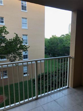Residential complexes in Aventura, Miami-Dade