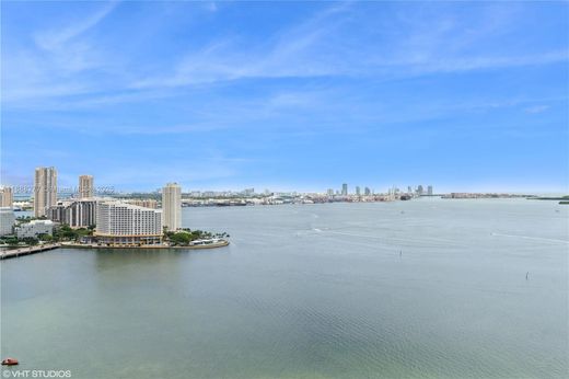 Kamienica w Miami, Miami-Dade County