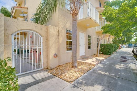 Residential complexes in Hialeah, Miami-Dade