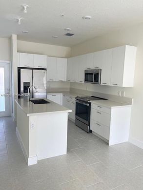 Edificio en Doral, Miami-Dade County