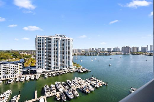 Residential complexes in North Miami Beach, Miami-Dade