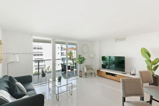 Complesso residenziale a Bay Harbor Islands, Miami-Dade County