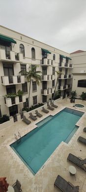 Residential complexes in Coral Gables, Miami-Dade