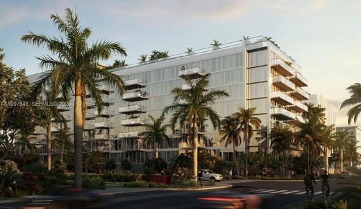 Residential complexes in Bay Harbor Islands, Miami-Dade