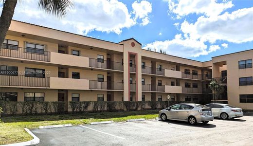 Residential complexes in Miramar, Broward County