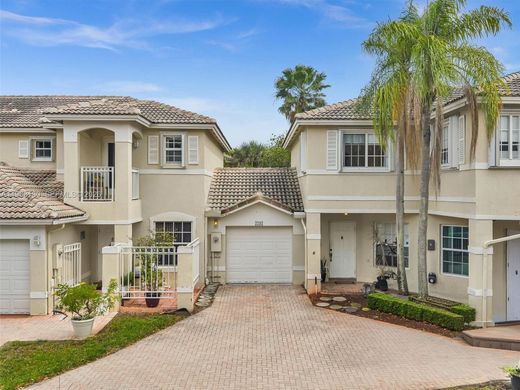 Townhouse in Pembroke Pines, Broward County